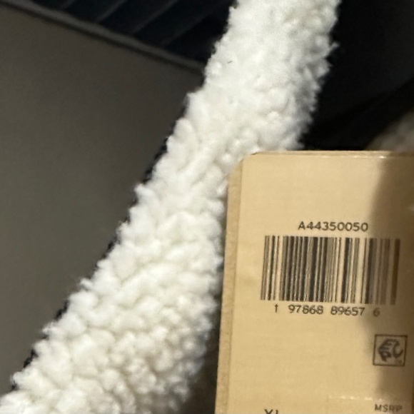 Levis sherpa lined trucker jacket - Picture 2 of 6